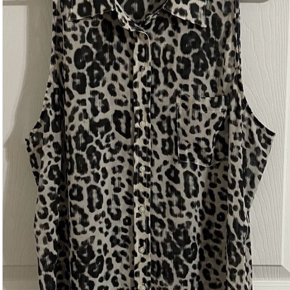 GUESS Leopard Print Semi-Sheer Sleeveless Button Down Size X-Large